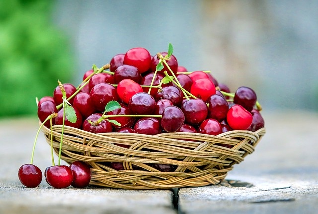 cherry-2554364-640