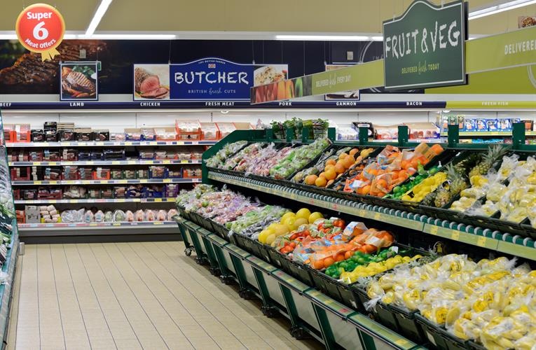 produce-business-aldi-fruit-and-veg-aisle